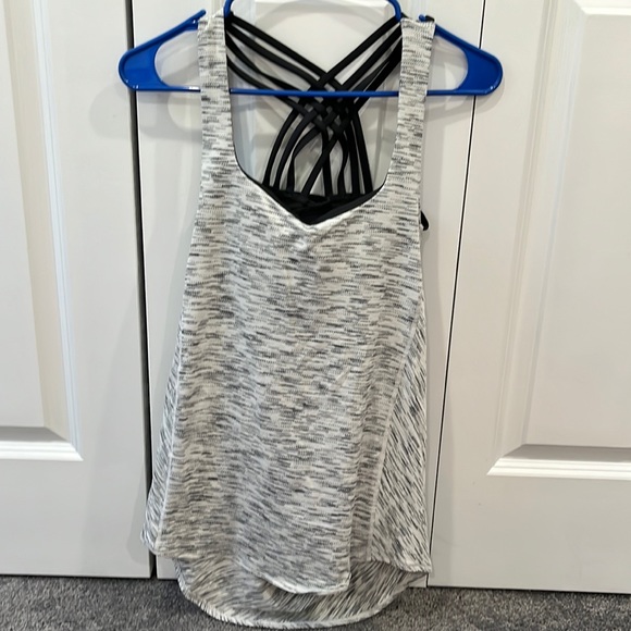 lululemon athletica Tops - Lululemon strappy bra tank